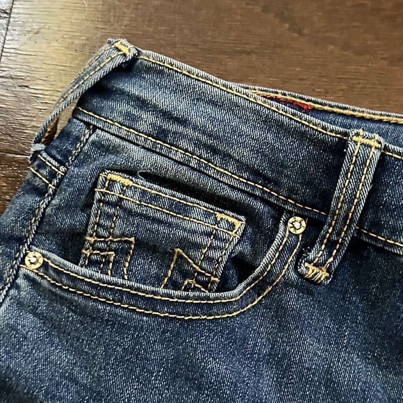 True Religion-Charlie High rise flare jeans, blue- size 27-NWT-retails $159 - Picture 9 of 11